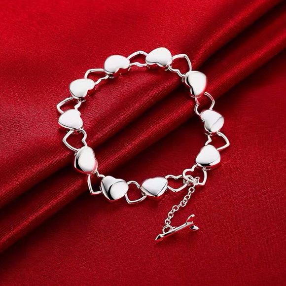 Sterling Silver Heart Bracelet - Picture 1 of 1